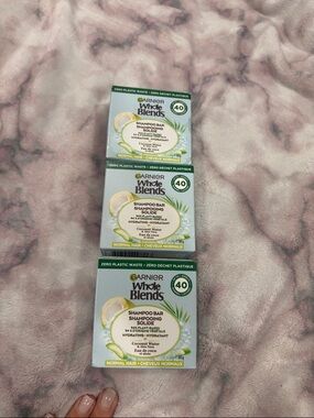 Garnier whole blends shampoo bar
